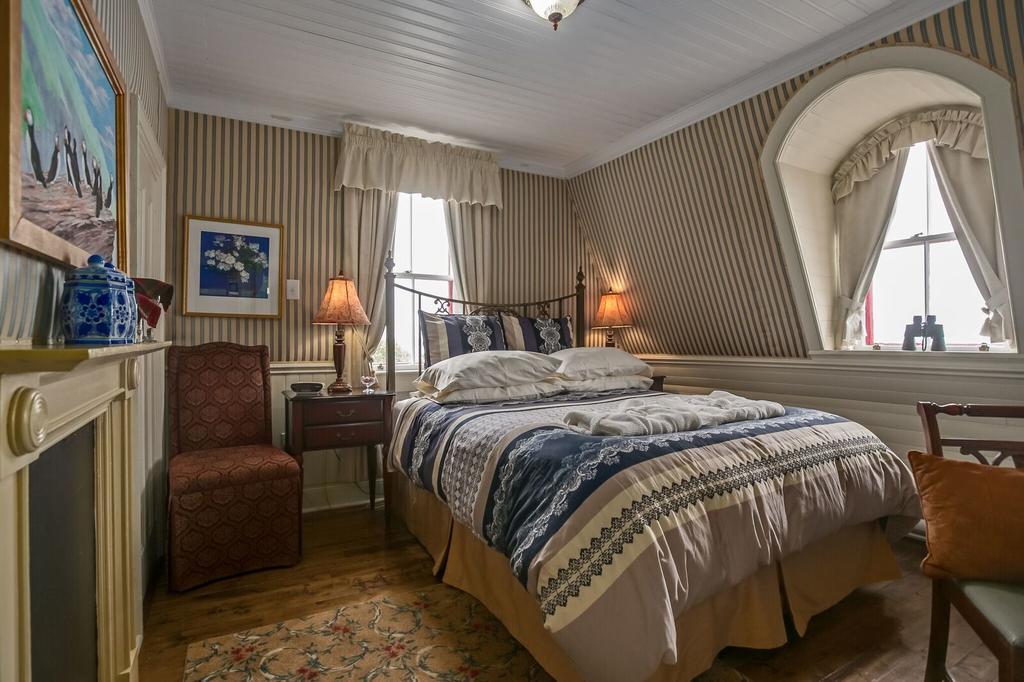 George House Heritage Bed And Breakfast Dildo Exterior photo